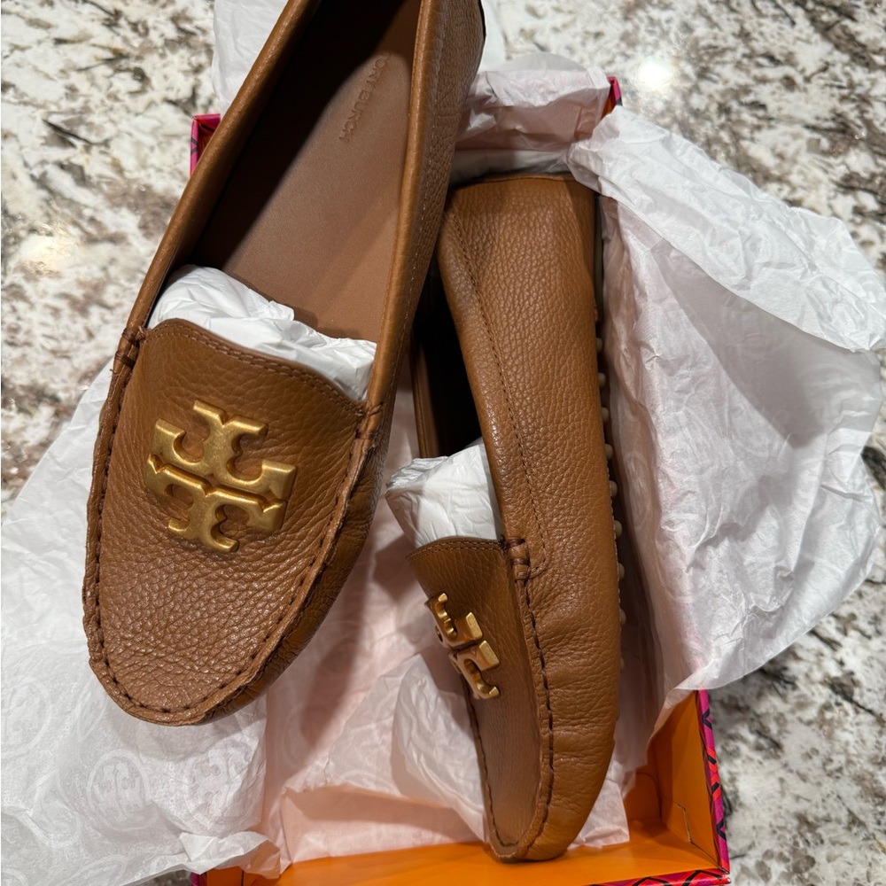 Tory Burch Brown Leather Loafers Size 10.5 NEW